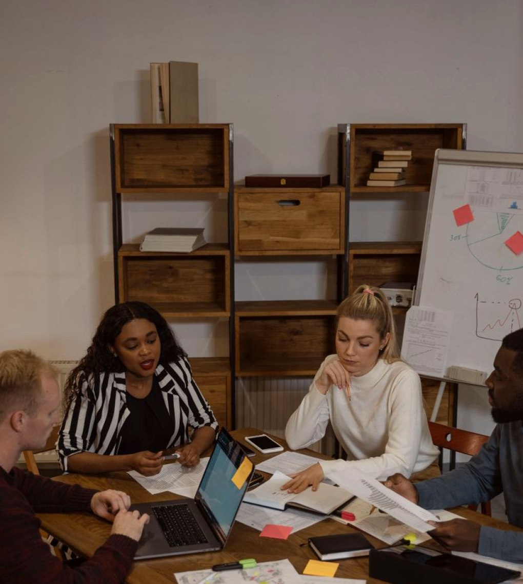 Cercles de lecture critique : les questions qu'on nous pose le plus